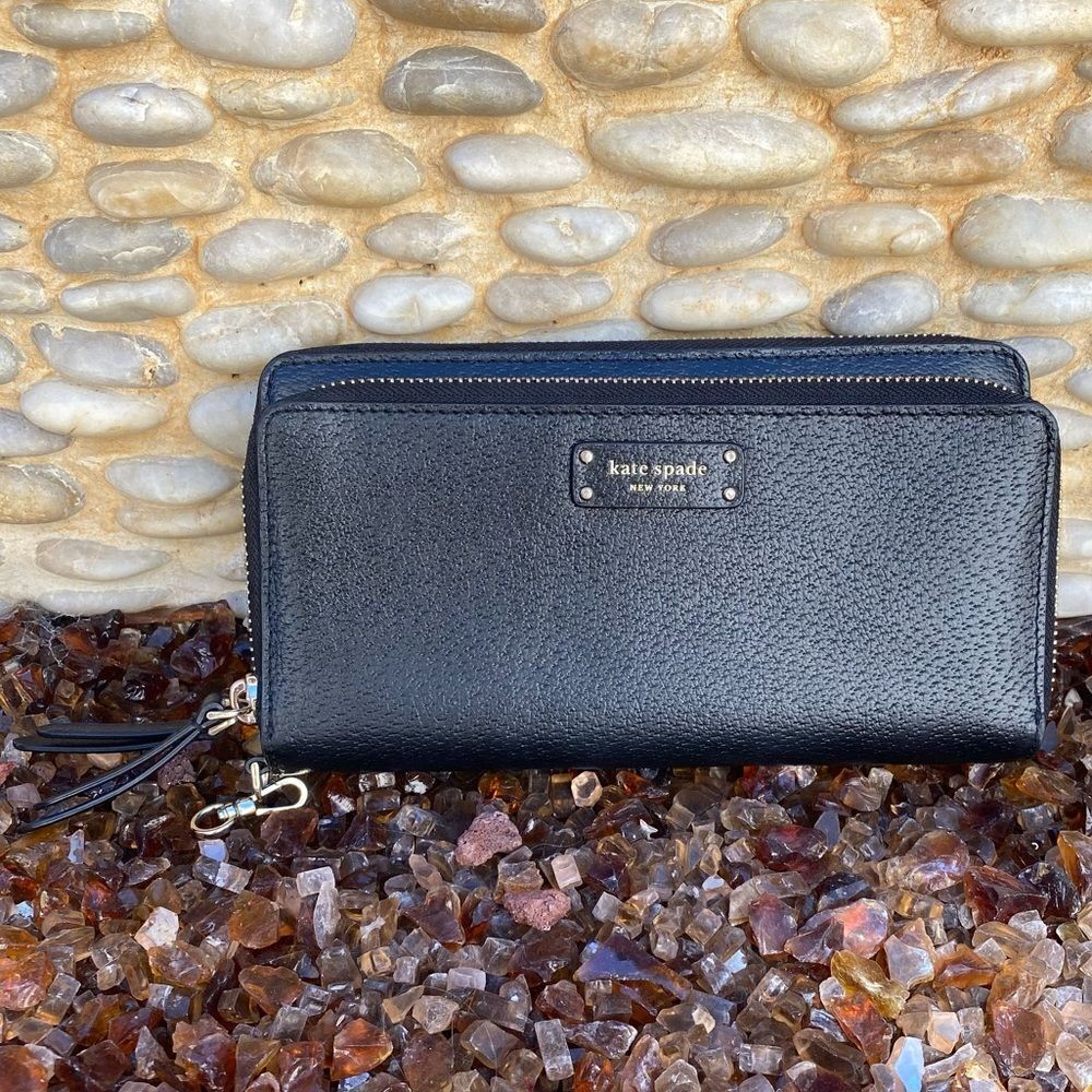 Kate Spade Payton Large Black Wallet/Wristlet. Excellent Condition!